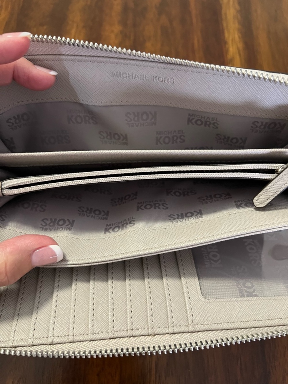 Michael Kors Leather Wallet/Wristlet - Picture 4 of 14